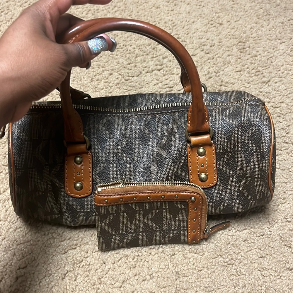 Michael kors purse 10.5”x 6”x 5.5”